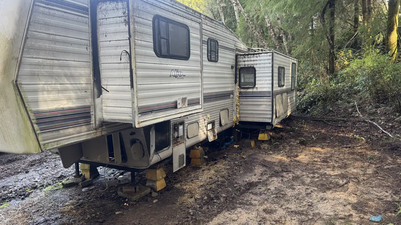 RV removal project underway on the Oregon Coast